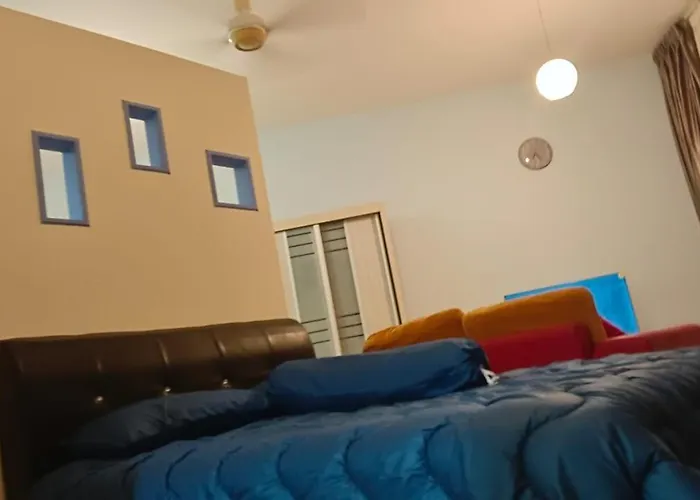 Regalia Suite 20-02