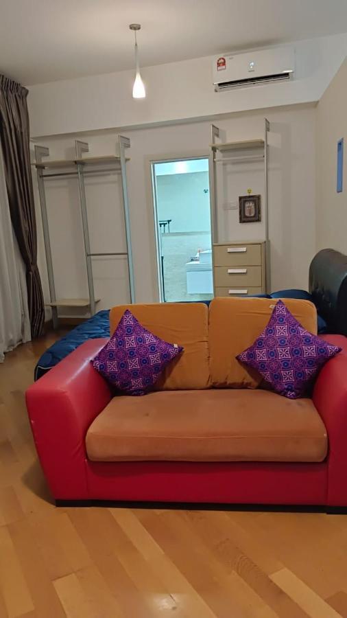 Apartment Regalia 20-02 *